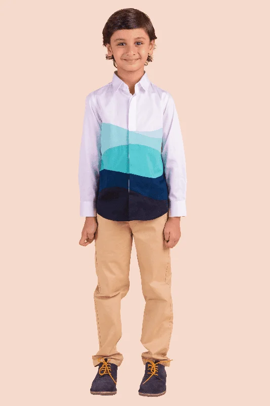 Men's Camouflage Shirts for an Outdoor AppealPre-Order: Shirt with Wave Colourful Patch Men's Camouflage Shirts for an Outdoor AppealPre-Order: Shirt with Wave Colourful Patch