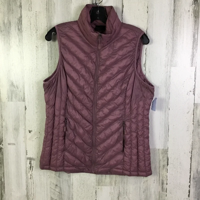 Men's Coats with Quick-Dry FabricVest Puffer & Quilted By 32 Degrees In Purple, Size: M Men's Coats with Quick-Dry FabricVest Puffer & Quilted By 32 Degrees In Purple, Size: M