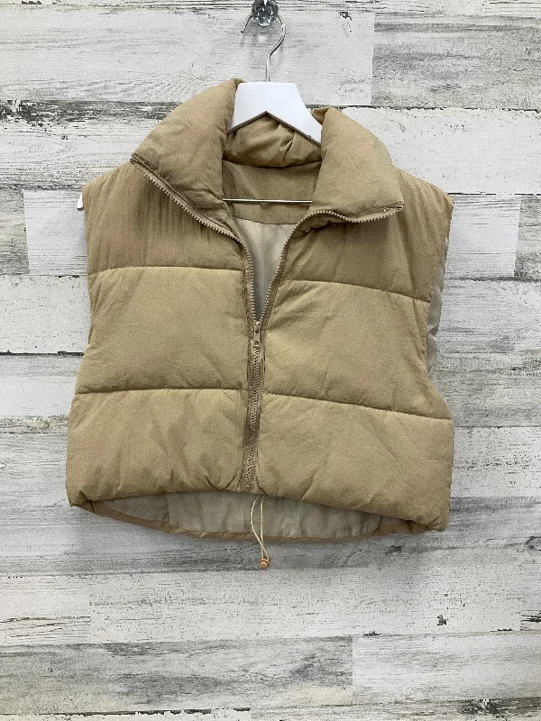 Men's Coats for Snowy WeatherVest Puffer & Quilted By Clothes Mentor In Beige, Size: M Men's Coats for Snowy WeatherVest Puffer & Quilted By Clothes Mentor In Beige, Size: M