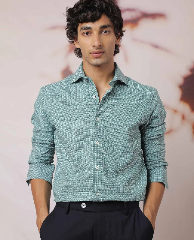 Men's Bold-Color Shirts for a Statement PieceRare Rabbit Men's Kings Green Cotton Fabric Full Sleeves Check Shirt