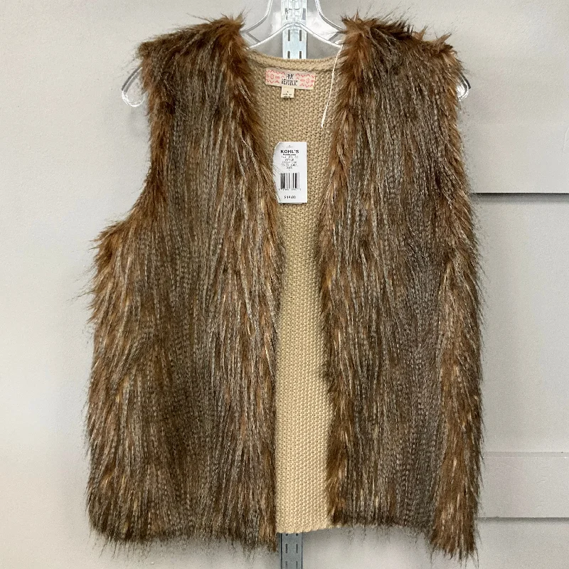 Men's Coats for Short MenVest Faux Fur & Sherpa By Pink Republic In Animal Print, Size: L