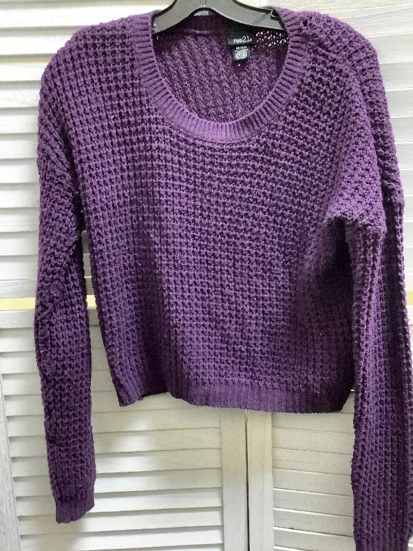 Men's Sweaters with Appliqué DetailsSweater By Rue 21  Size: M