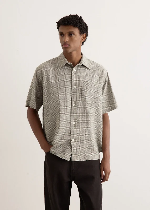 Men's Shirts with Raw-Edge HemlinesMo Oversized Check Short Sleeve Shirt