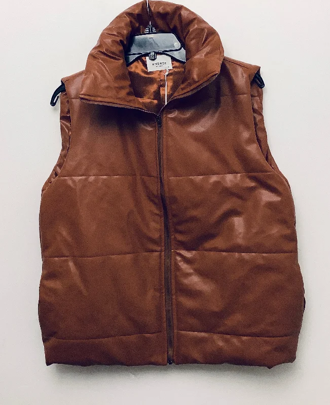 Men's Coats for WalkingVest Puffer & Quilted By Andree By Unit In Brown, Size: S