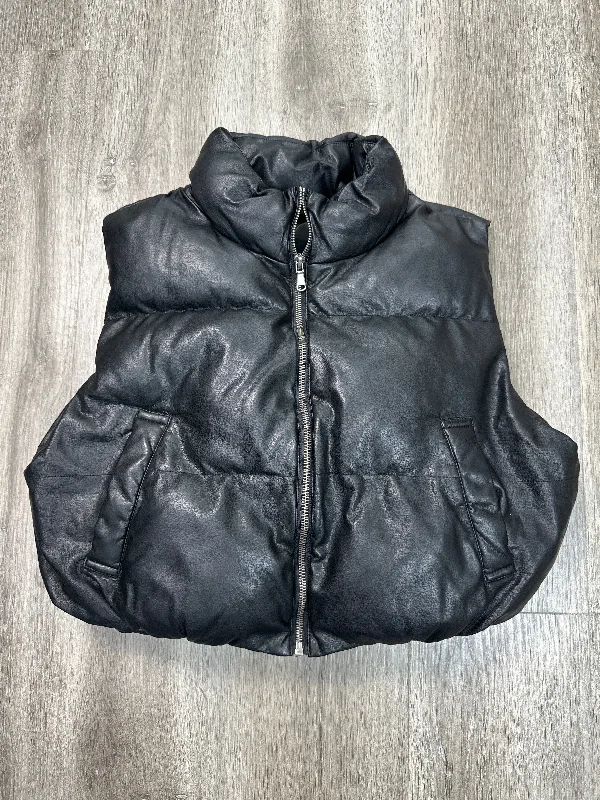 Men's Coats for Every BudgetVest Puffer & Quilted By Double Zero In Black, Size: L