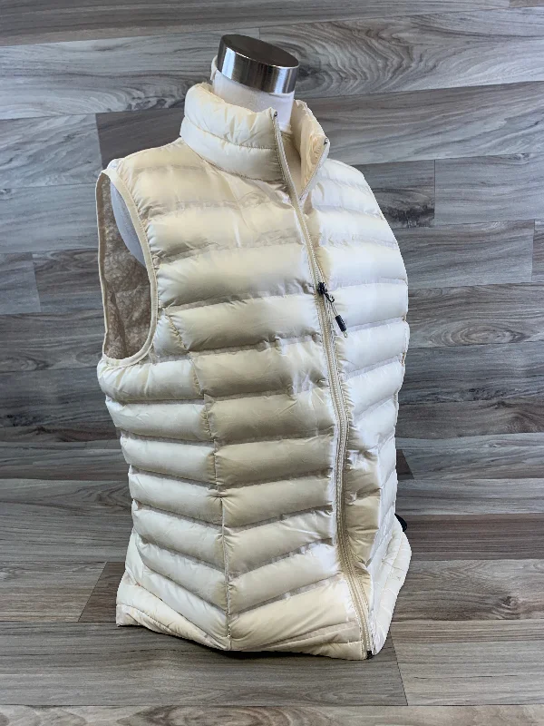 Men's Coats with Belted WaistsVest Puffer & Quilted By Clothes Mentor In Ivory, Size: L Men's Coats with Belted WaistsVest Puffer & Quilted By Clothes Mentor In Ivory, Size: L