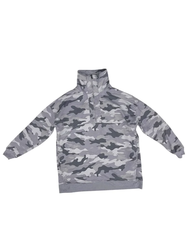 Men's Hoodies with Faux Fur TrimSweatshirt Collar By Quaker Factory In Camouflage Print, Size: S