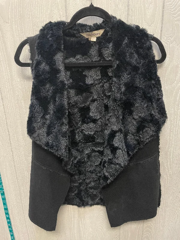 Men's Coats with Synthetic InsulationVest Faux Fur & Sherpa By Davi & Dani In Black, Size: S Men's Coats with Synthetic InsulationVest Faux Fur & Sherpa By Davi & Dani In Black, Size: S
