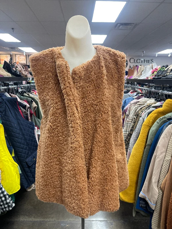 Men's Coats for WorkVest Faux Fur & Sherpa By Clothes Mentor In Tan, Size: M