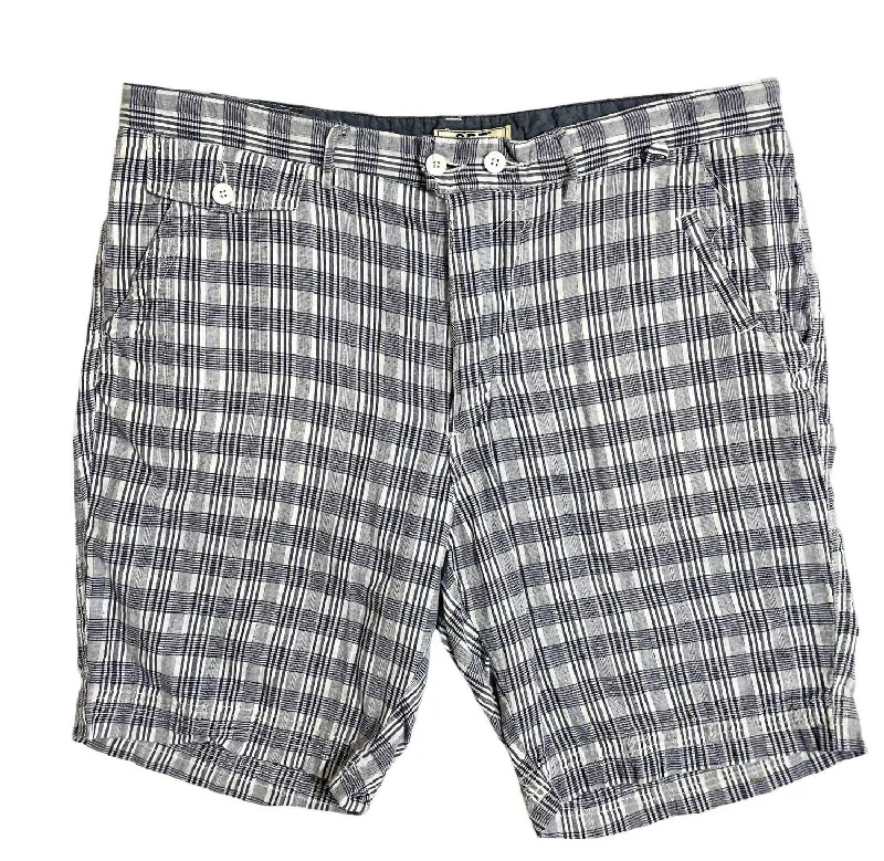 Men's Fashionable Cuffed ShortsMen's Cotton Checkered Print Shorts In Multicolor