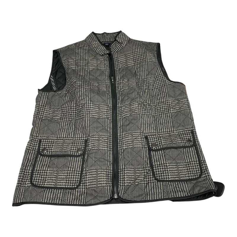 Men's Coats with Water-Repellent FabricVest Puffer & Quilted By Brooks Brothers In Black & Grey, Size: L Men's Coats with Water-Repellent FabricVest Puffer & Quilted By Brooks Brothers In Black & Grey, Size: L