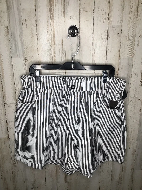 Yoga-Friendly Men's Flex ShortsStriped Pattern Shorts Clothes Mentor, Size 2x