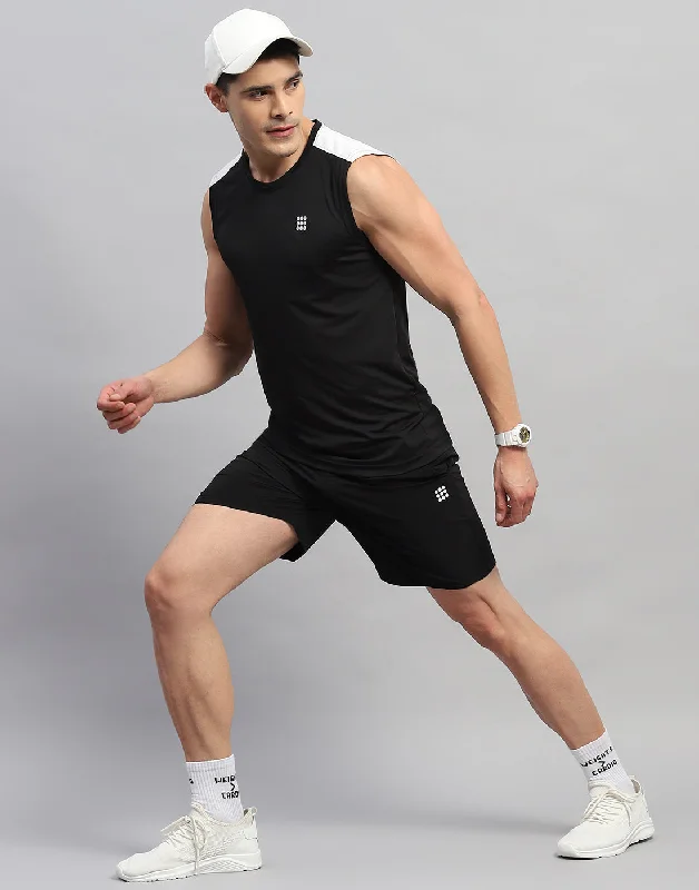 Men Black Solid Regular Fit Short