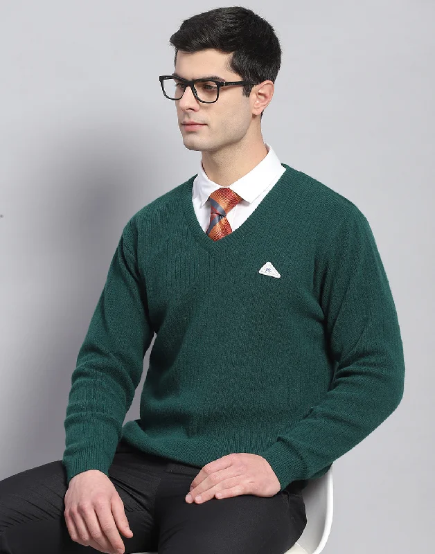 Men Green Solid V Neck Full Sleeve Pullover