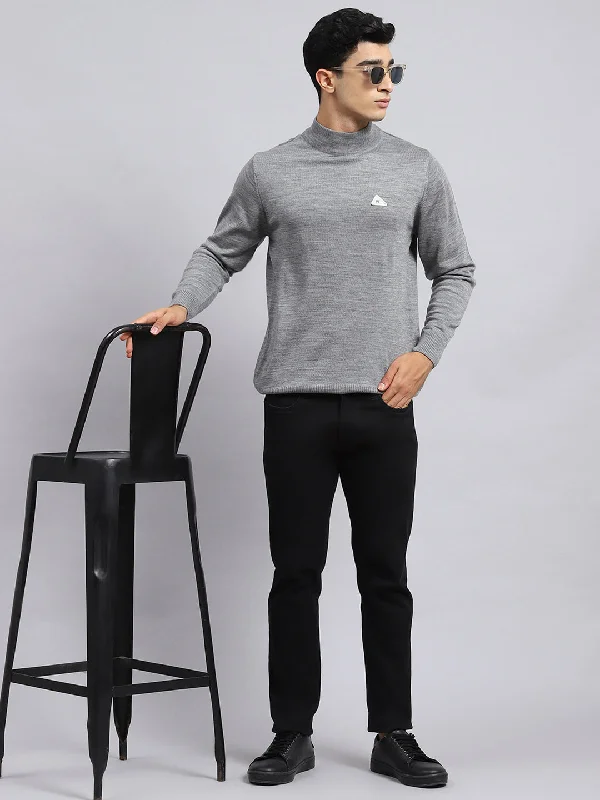 Men Grey Solid Pullover