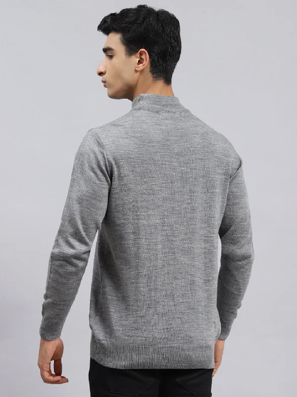 Men Grey Solid Pullover