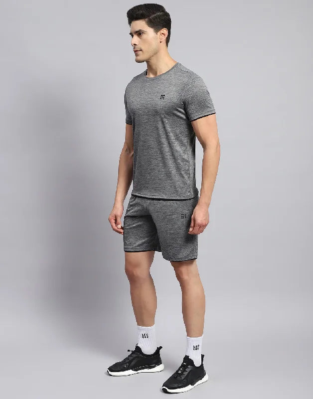 Men Grey Solid Round Neck Half Sleeve Short