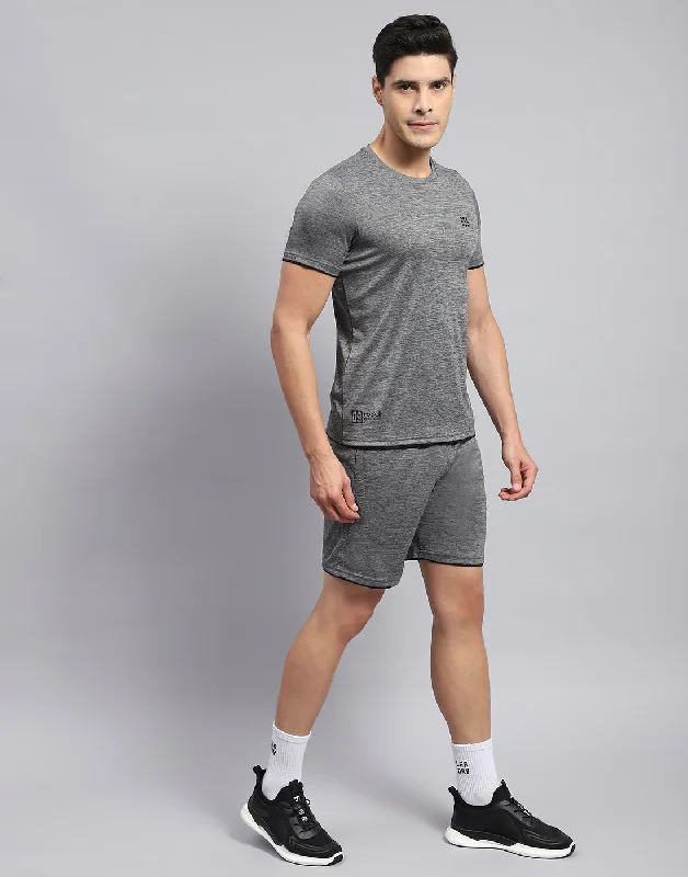 Men Grey Solid Round Neck Half Sleeve Short