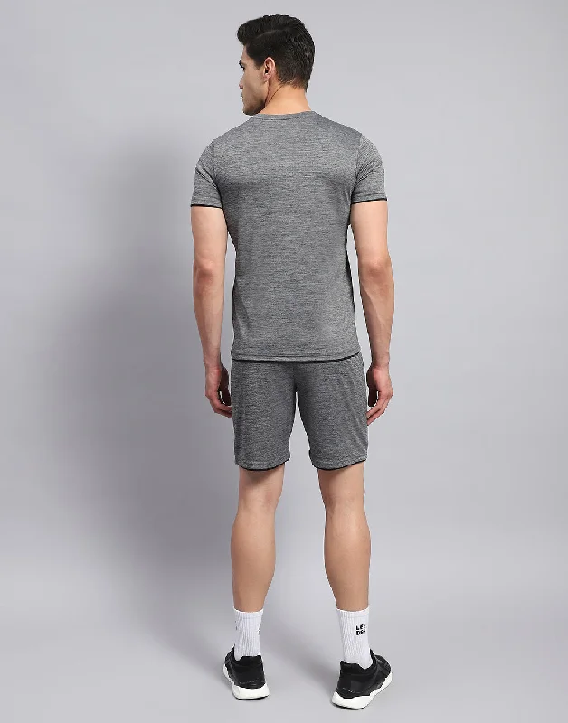 Men Grey Solid Round Neck Half Sleeve Short