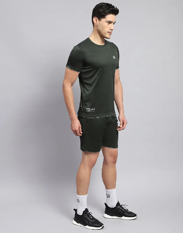 Men Olive Solid Round Neck Half Sleeve Short