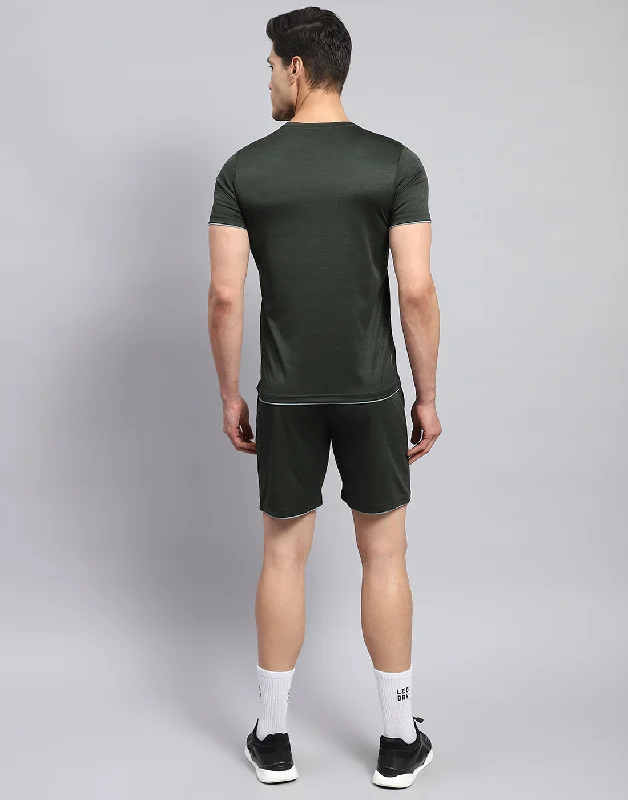 Men Olive Solid Round Neck Half Sleeve Short