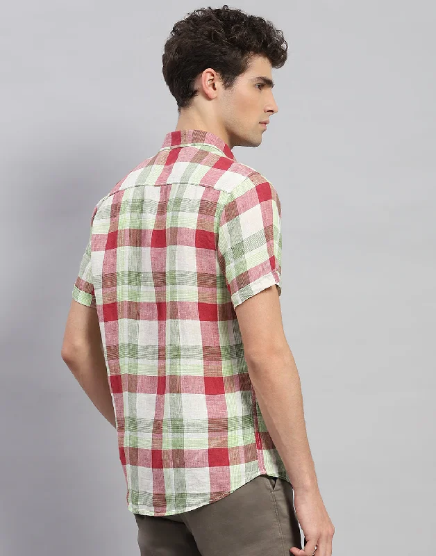 Men Red Check Collar Neck Half Sleeve Shirt