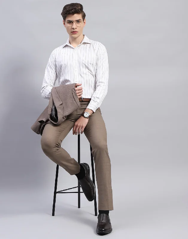 Men White Stripe Collar Full Sleeve Shirt