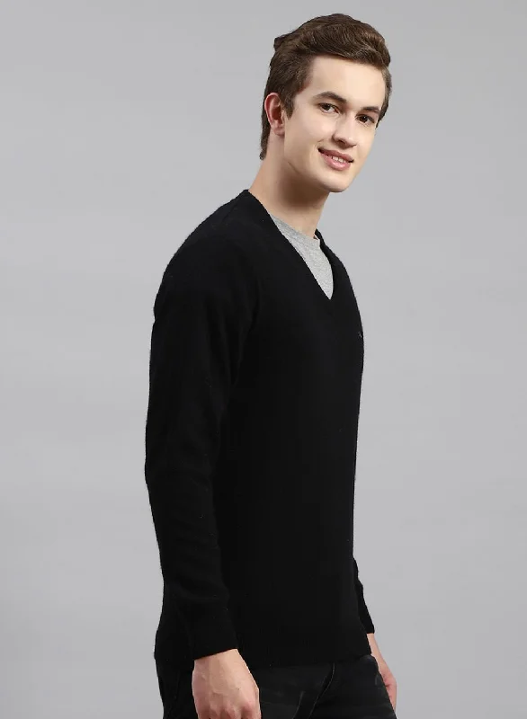 Men Black Solid Lamb wool Pullover