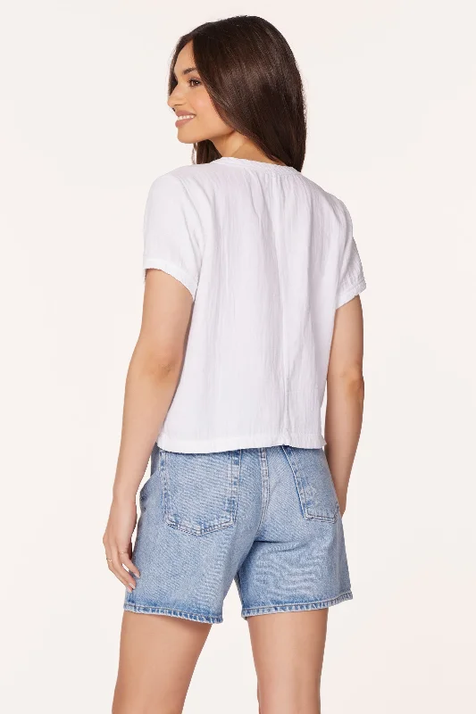 BOXY CROP V-NECK