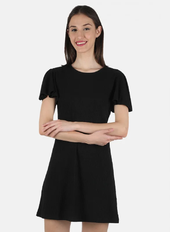 Women Black Plain Tunic