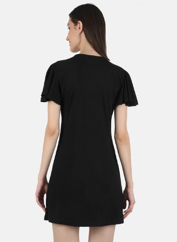 Women Black Plain Tunic