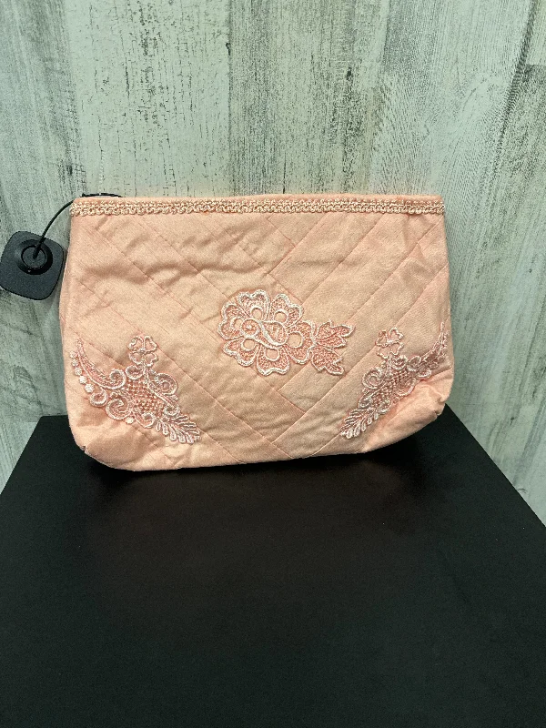 Clutch Clothes Mentor, Size Large