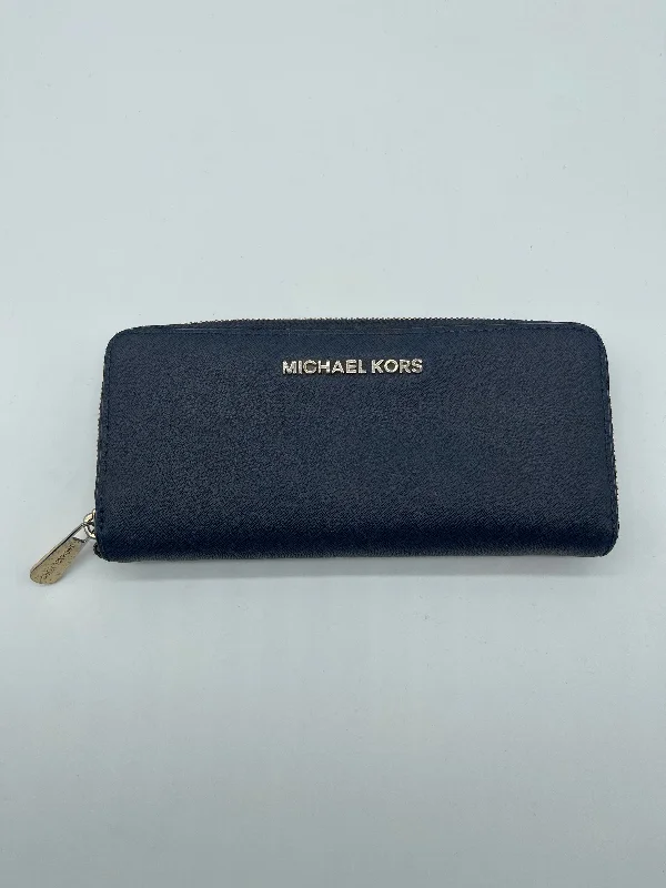 Wallet Designer By Michael Kors  Size: Large