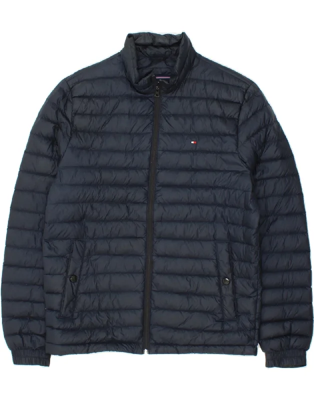 Classic Men's Trench CoatsTOMMY HILFIGER Mens Padded Jacket UK 38 Medium Navy Blue Polyamide Classic Men's Trench CoatsTOMMY HILFIGER Mens Padded Jacket UK 38 Medium Navy Blue Polyamide